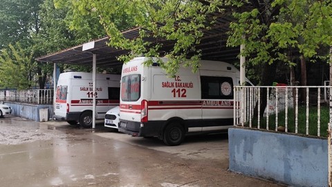 Düğün Yolunda Feci Kaza: 4 Yaşındaki Ceren Öldü, 4 Kişi Yaralı