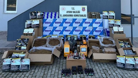 Aydın'da  1 Milyon 135 Bin Makaron Ele Geçirildi, 3 Gözaltı