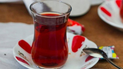 İkonik Çay Tabağı Krizi: İki Dev Marka Karşı Karşıya Geldi, Mahkemeden Karar Çıktı