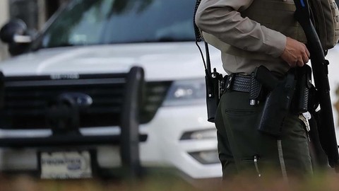 'Tanrı' Olduğunu İddia Eden Şahıs Polis Tarafından Vurularak Öldürüldü
