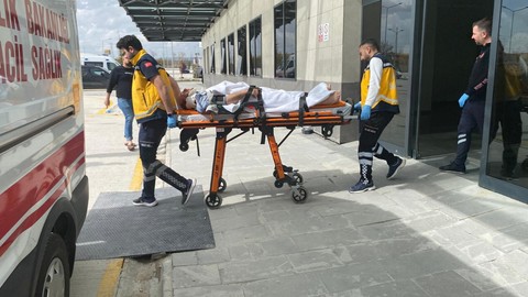 Konya'da İnşaat Ustası Üç Metreden Düştü