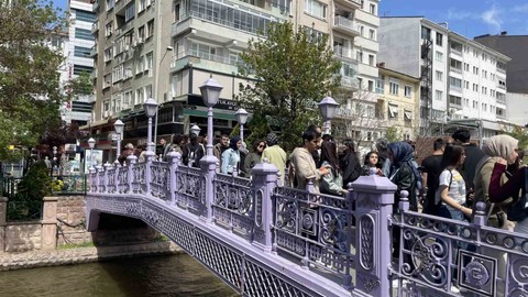 Eskişehir’de Bahar Havası, Gondollarda Yer Kalmadı