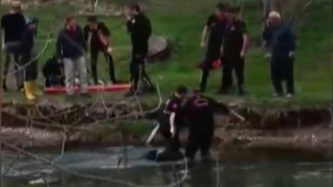 Kahramanmaraş'ta Nehirde Erkek Cesedi Bulundu