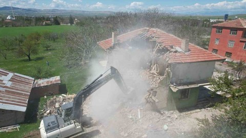 Elazığ’da Çöken Binalar İçin Özel Eğitim