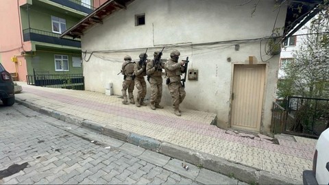 Karadeniz'de Silah Kaçakçılığı Operasyonu: 9 Kişi Yakalandı