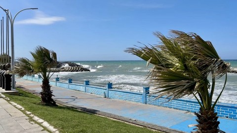 Düzce'de Fırtınada Denizde Dalga Boyu 5 Metreyi Aştı
