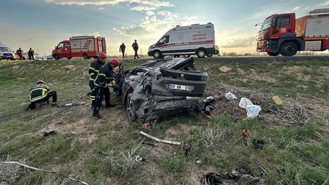 Nevşehir'de 2 Otomobil Çarpıştı, 1 Ölü, 3 Yaralı