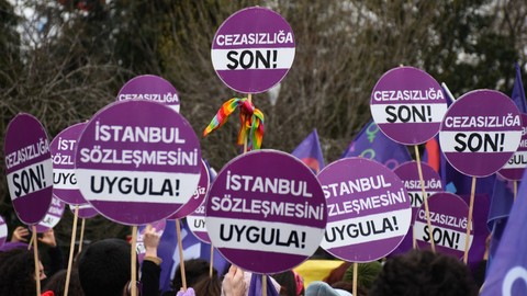 Kadının İnsan Hakları Derneği Harekete Geçti... İstanbul Sözleşmesi Artık AİHM'e Emanet!