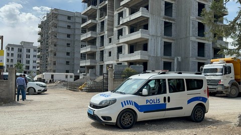 İnşaatın 6. Katından Düşen İşçi Ağır Yaralandı