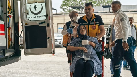 Elini Makineye Kaptıran İşçi Yaralandı