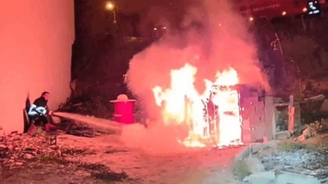Kümeste Yangın Çıktı, Tüm Hayvanlar Öldü