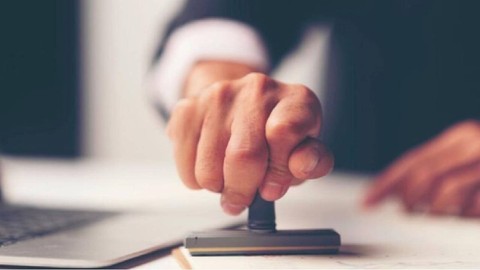 Türkiye'nin Vergi Rekortmeni Şirket İflasın Eşiğinde: Ekonomik Kriz Bir Devi Daha Yuttu