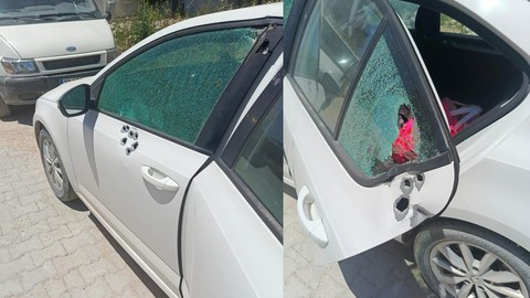 Park Halinde Araca Kurşun Yağmuru