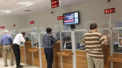 Türkiye'deki Banka Devinde Büyük Kriz! Şubelerini Kapatıyor, Karında Sert Düşüş