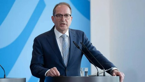 Almanya’da Göç ve Vatandaşlıkta Yeni Dönem: Süreler Uzatılıyor, Aile Birleşimi Askıya Alınıyor