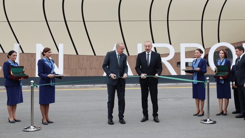 Cumhurbaşkanı Erdoğan, Azerbaycan Cumhurbaşkanı Aliyev'le Laçın Havalimanı'nın Açılışını Yaptı