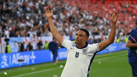Arda'ya Bir Yıldız Takım Arkadaşı Daha: Trent Alexander-Arnold Resmen Real Madrid'de