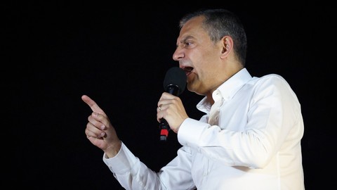 CHP Lideri Özgür Özel Gaziosmanpaşa'da Vatandaşa Seslendi