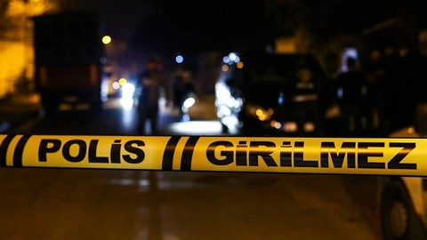 İzmir’de Çatıda Bulunan Yeni Doğmuş Bebek Hayatını Kaybetti
