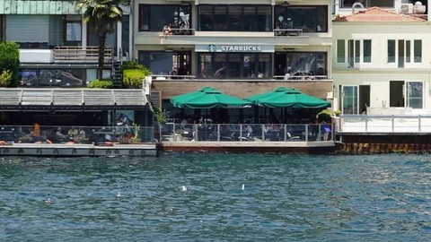 Kahve Devlerinden Yalı Savaşı! Starbucks'ın Bebek'teki Gözdesi Rekor Paraya Satıldı