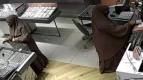 İstanbul’da Kuyumcu Hırsızları Yakalandı: 16 Yaşındaki Şüpheli Suç Makinesi Çıktı