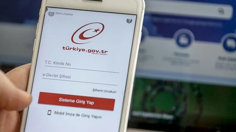 Emekliler e-Devlet'e Akın Etti: SGK Rekor Kırdı