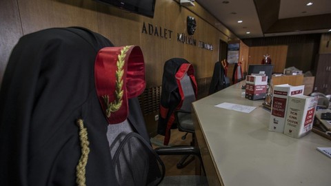 Hakim ve Savcıların Terfi Kararları Resmi Gazete'de
