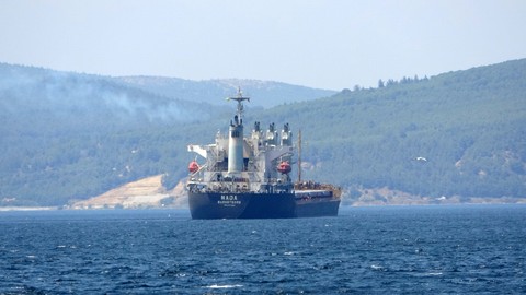 Çanakkale Boğazı’nda Panik Anları: Yük Gemisi Makine Arızası Yaptı