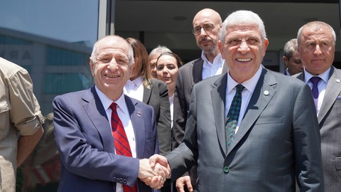 Ümit Özdağ ile Müsavat Dervişoğlu Arasında Kritik Görüşme! 'Ortaklık' Vurgusu Dikkat Çekti