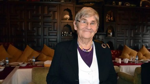 Canan Karatay Gençliğin İksirini Paylaştı: Pekmezle Tüketilince Vücuda Faydaları Şaşırtıyor