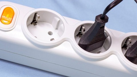 Evinde Uzatma Kablosu Kullananlar Dikkat! Elektrik Uzmanları Uyardı: Her Şey İçin Geç Olabilir