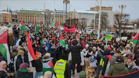 İsveç'te İsrail'in Gazze'ye Saldırıları Protesto Edildi