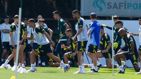Fenerbahçe İlk Antrenmanını Yaptı