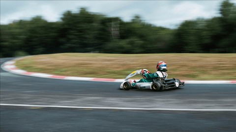 İstanbul'daki Karting Yarışlarına Sıcak Hava Darbesi