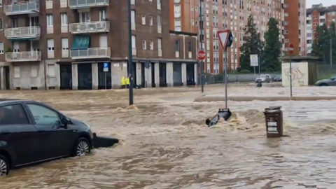 İtalya'nın İki Kentinde Sel