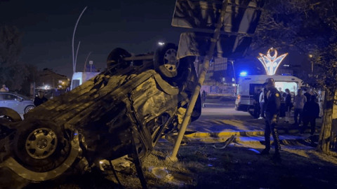 Kocaeli'de Felaketin Eşiğinden Dönüldü: Bir Araç Takla Attı, 6 Yaralı