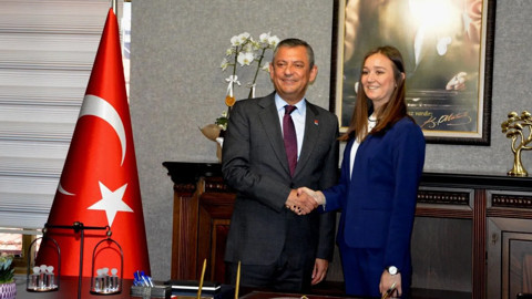 Özgür Özel'den Duygu Yüklü 'Gülşah Durbay' Mesajı: 'Bu Nasıl Sınav, Nasıl Dayanılır?'