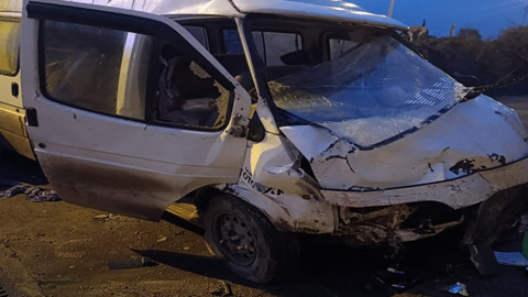 İşçi Servisiyle Otomobil Çarpıştı! 1 Ölü, 10 Yaralı