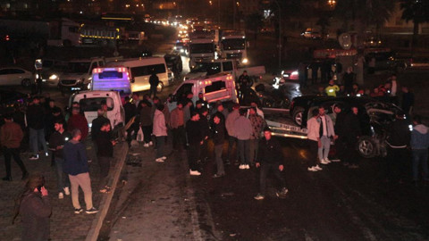 Freni Boşalan Vinç 6 Aracı Biçip Geçti: 7 Yaralı