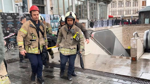 Metro İstanbul Duyurdu: Şişhane Metro İstasyonunda İntihar! Seferler Durdu