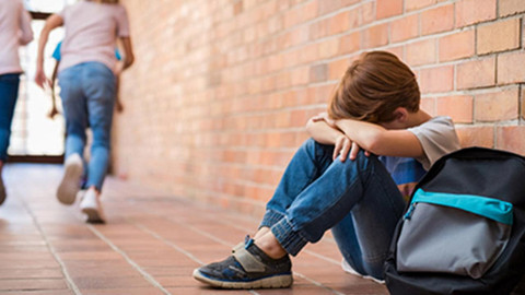 Okullarda Görünmeyen Tehlike! Akran Zorbalığı Yayılıyor, Her 7 Çocuktan Biri Risk Altında