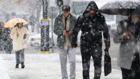 Bingöl'de Şiddetli Kar Yağışı: Eğitime Ara Verildi