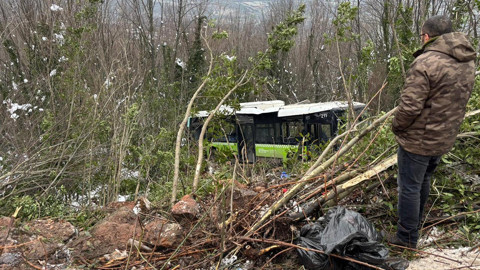 Kocaeli'de Belediye Otobüsü Kaza Yaptı! Çok Sayıda Yaralı Var