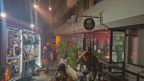 Beyoğlu'nda Korkutan Otel Yangını!