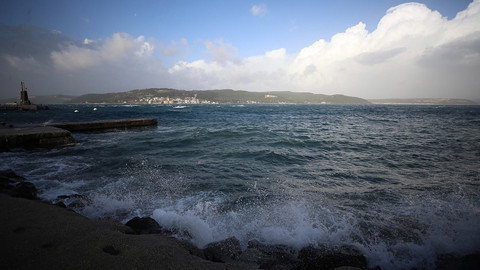 Çanakkale Boğazı'nda Gemi Geçişleri Başladı