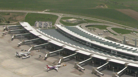 Gökyüzünde Alarm! İstanbul Çıkışlı AJet Uçağı Acil Kodla Ankara’ya İndi