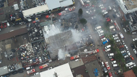 Başakşehir'de Sanayi Sitesinde Yangın