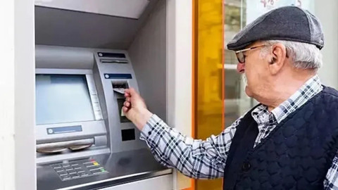 Emeklinin Beklediği Maaş Farkları Hesaplara Yattı