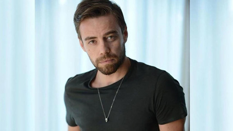 Ünlü Oyuncu İsyan Etti, 'Oyun Dışı Kalırsın'