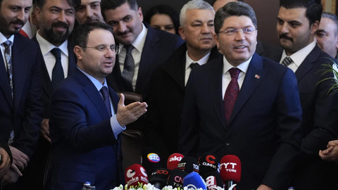 Adalet Bakanlığı'nda Devir Teslim: Akın Gürlek Görevi Yılmaz Tunç'tan Devraldı